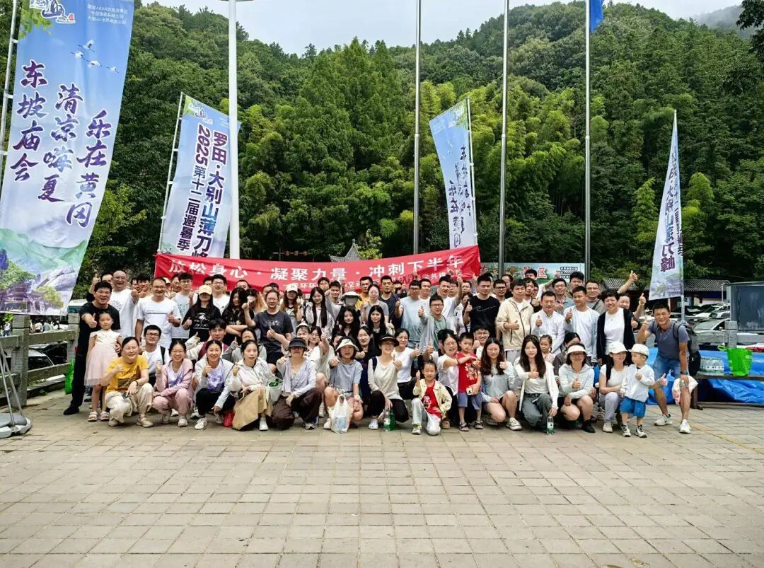 1764835240100126.jpg 8eee32e2c54a3371bbf1d9026303dc90.jpg